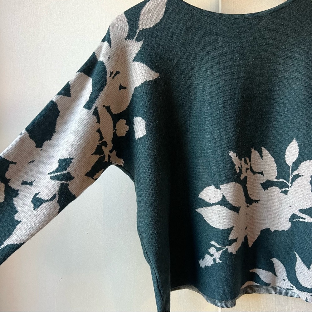 Staccato Teal and White Floral Sweater Womens Small - Picture 3 of 8